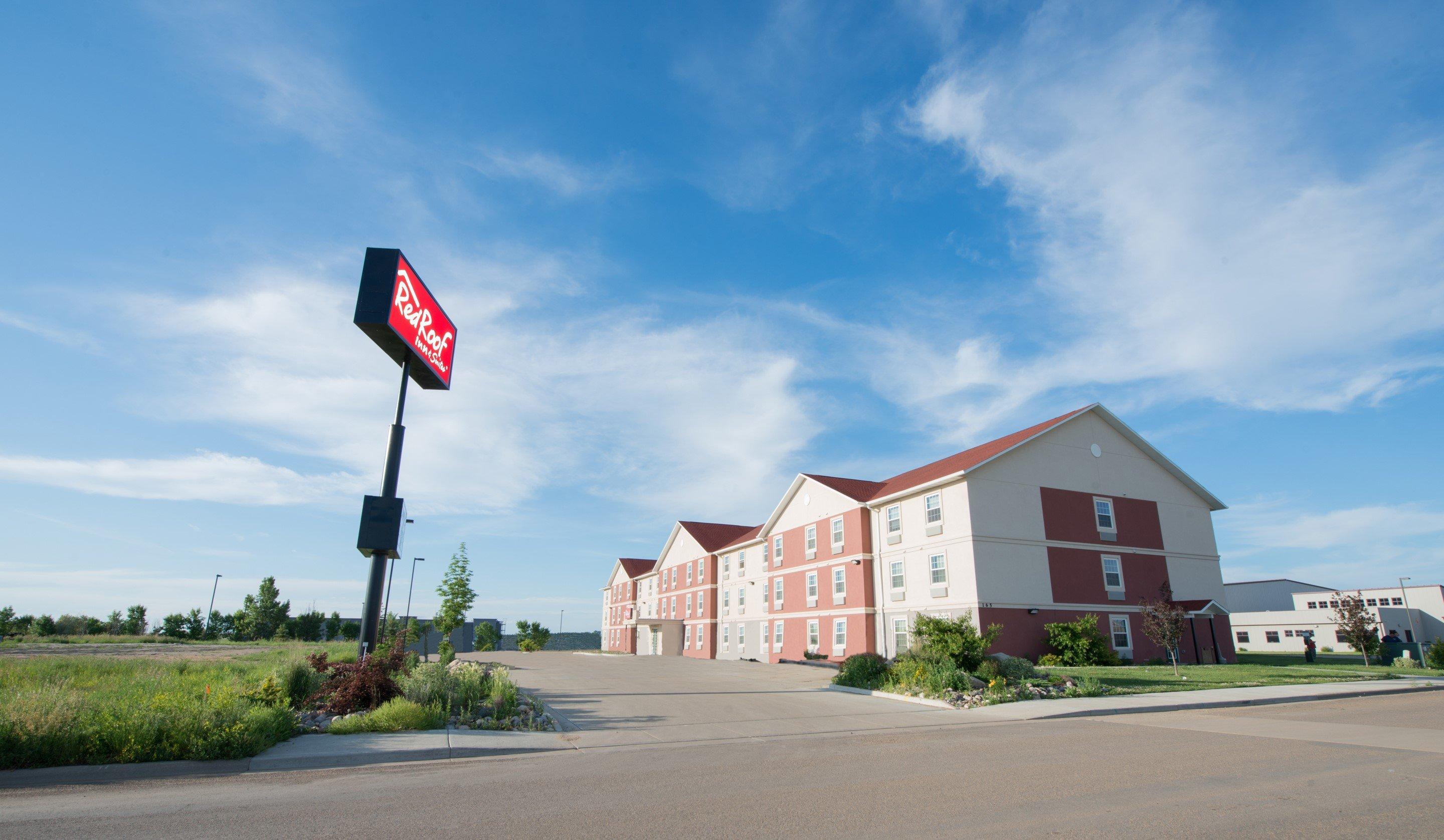 Red Roof Inn & Suites Dickinson Esterno foto