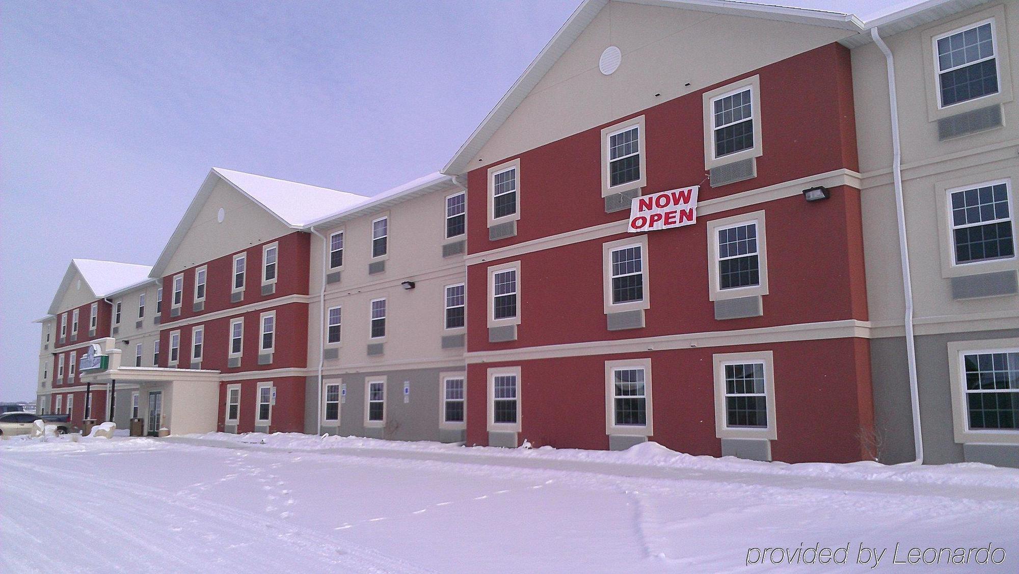 Red Roof Inn & Suites Dickinson Esterno foto